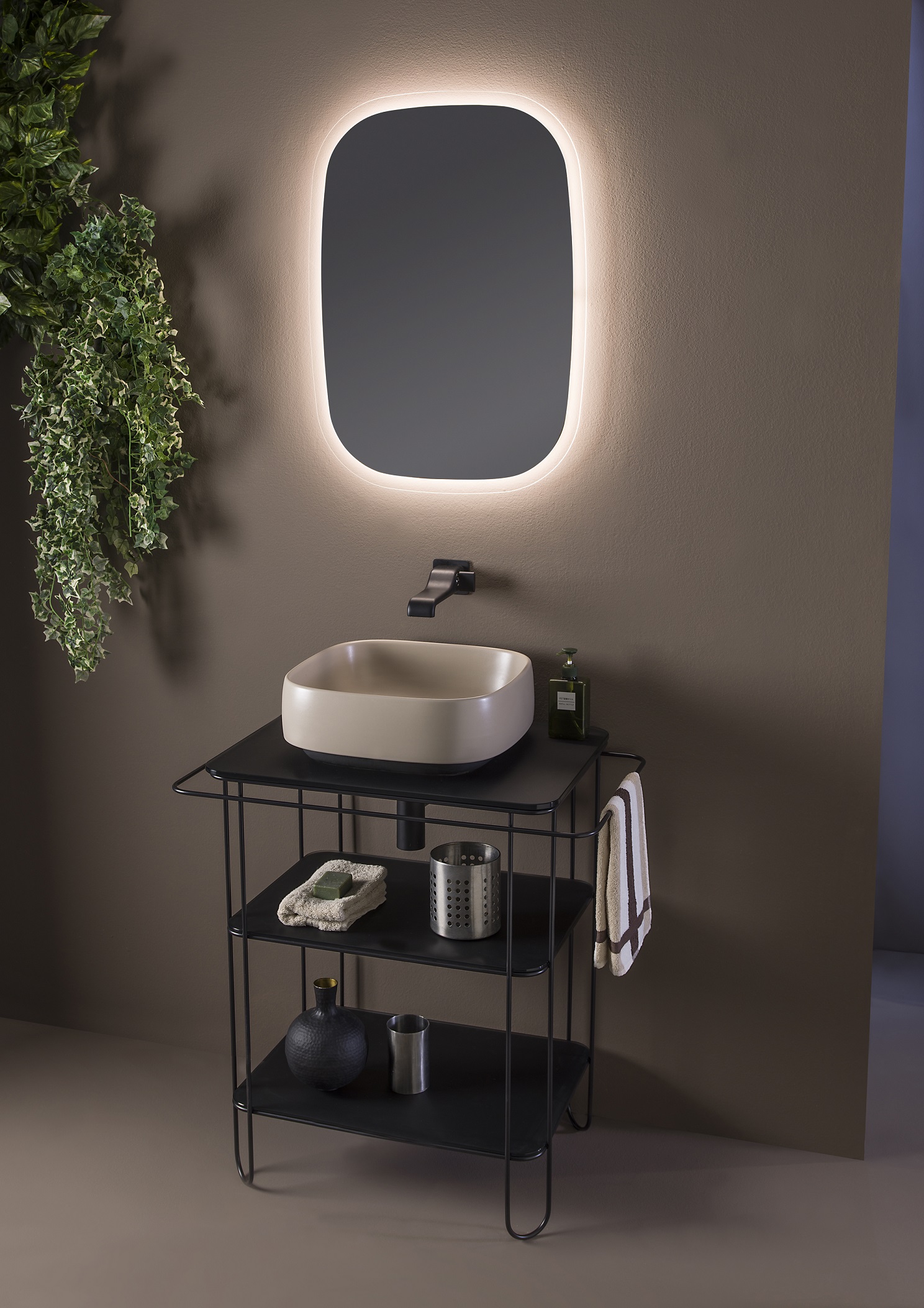 FLAMINIA product images